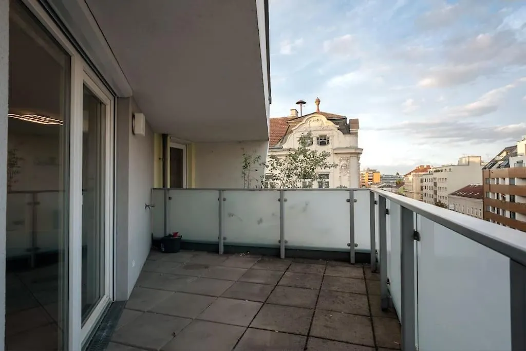 Huge Flat With Terrace & Parking And 3 Bed Rooms Βιέννη 0*,  Αυστρία
