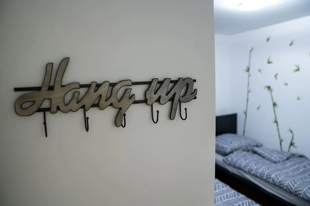 Huge Flat With Terrace & Parking And 3 Bed Rooms Wenen