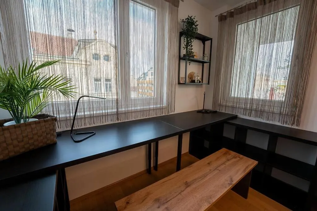Appartement Huge Flat With Terrace & Parking And 3 Bed Rooms Wenen